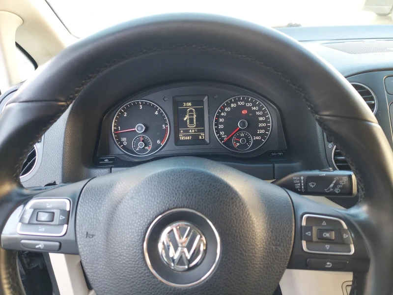 VW Golf 2.0 tdi FACELIFT, снимка 6 - Автомобили и джипове - 51905439