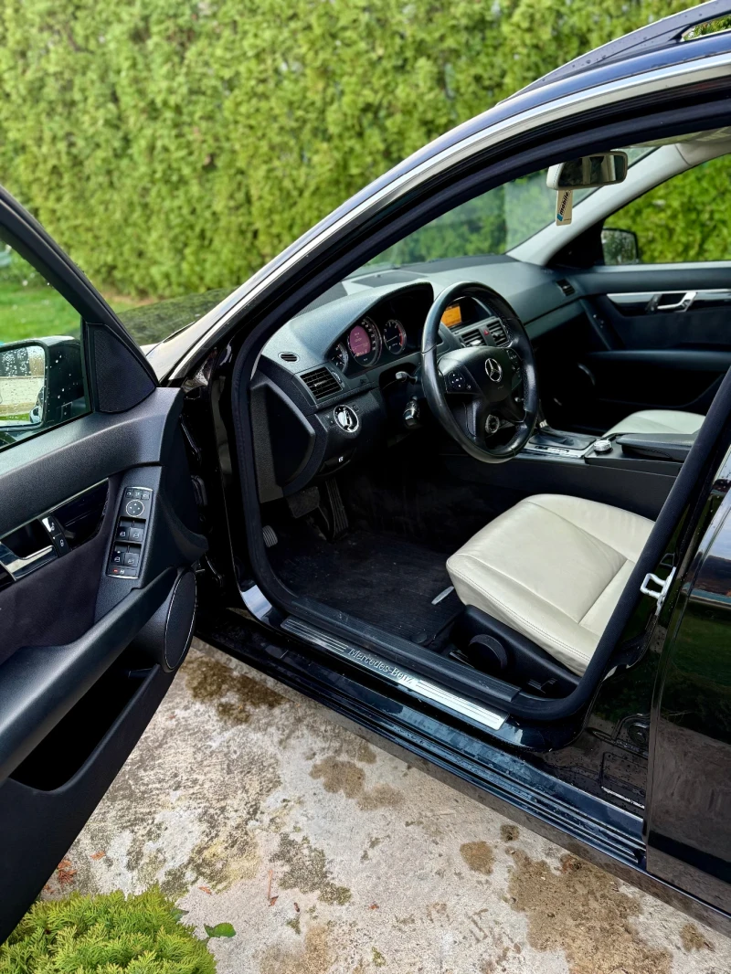 Mercedes-Benz C 220 CDI, снимка 9 - Автомобили и джипове - 52555069