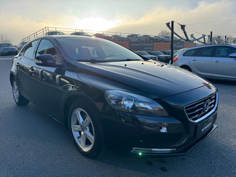 Volvo V40 1.6 D НОВ ВНОС , снимка 3 - Автомобили и джипове - 52791327
