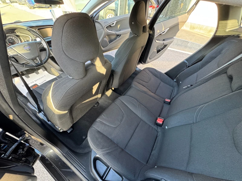 Volvo V40 1.6 D НОВ ВНОС , снимка 12 - Автомобили и джипове - 52791327