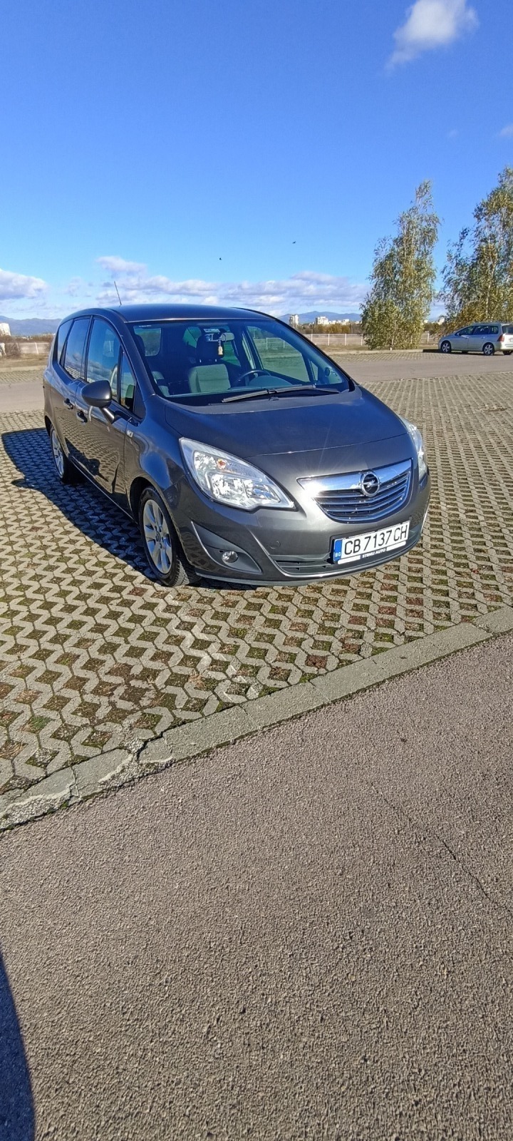 Opel Meriva, снимка 1 - Автомобили и джипове - 46147936