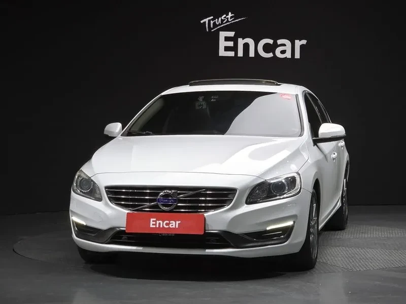 Volvo S60 1.6D, снимка 3 - Автомобили и джипове - 53796389