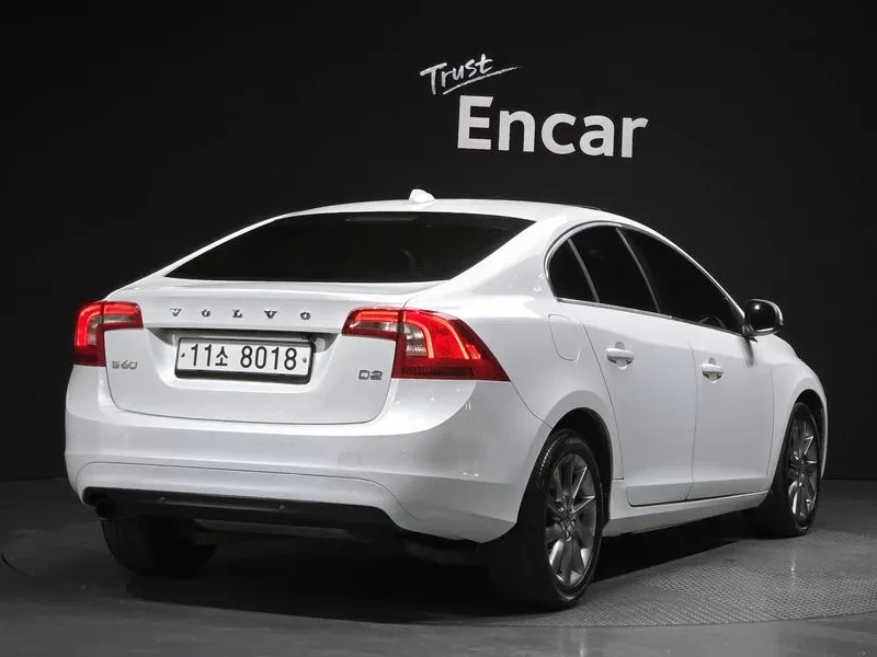 Volvo S60 1.6D, снимка 2 - Автомобили и джипове - 53796389