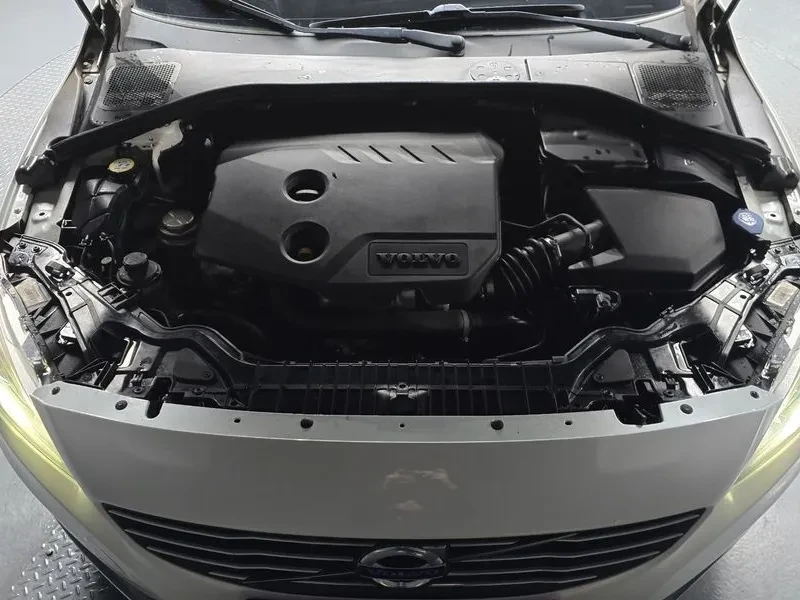 Volvo S60 1.6D, снимка 6 - Автомобили и джипове - 53796389