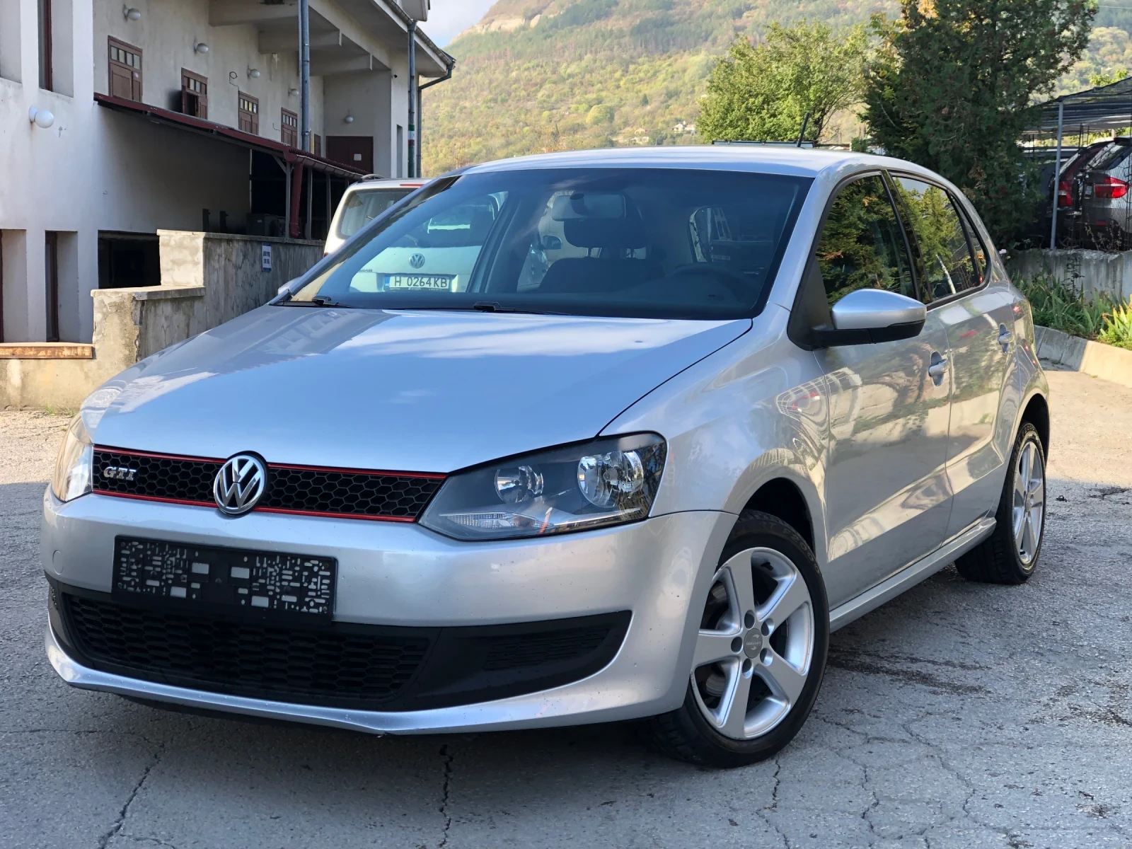 VW Polo 1.2TSI 105k.c. 6ck. - изображение 3