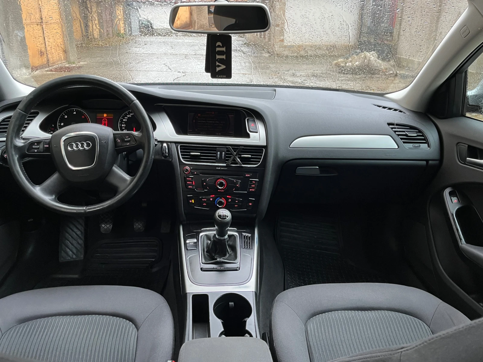 Audi A4 2.0TDI 143кс 2009г - изображение 9