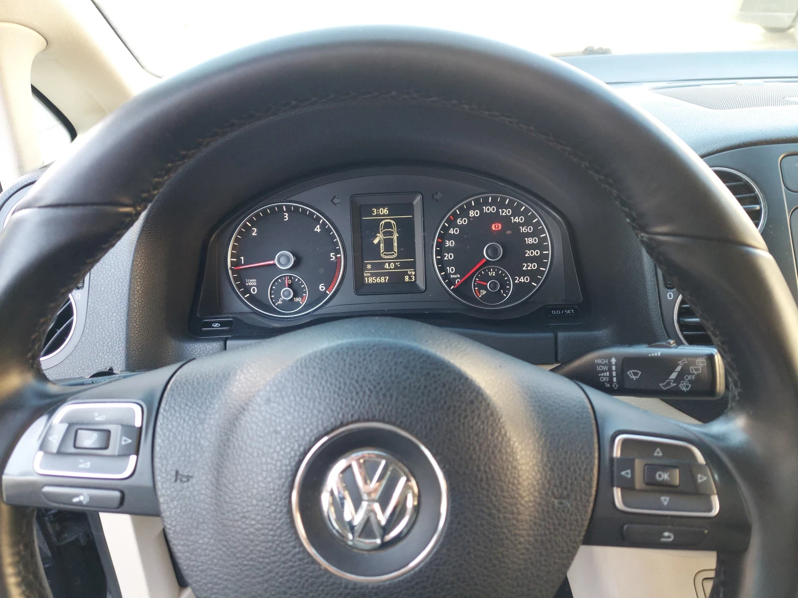 VW Golf 2.0 tdi FACELIFT - изображение 6