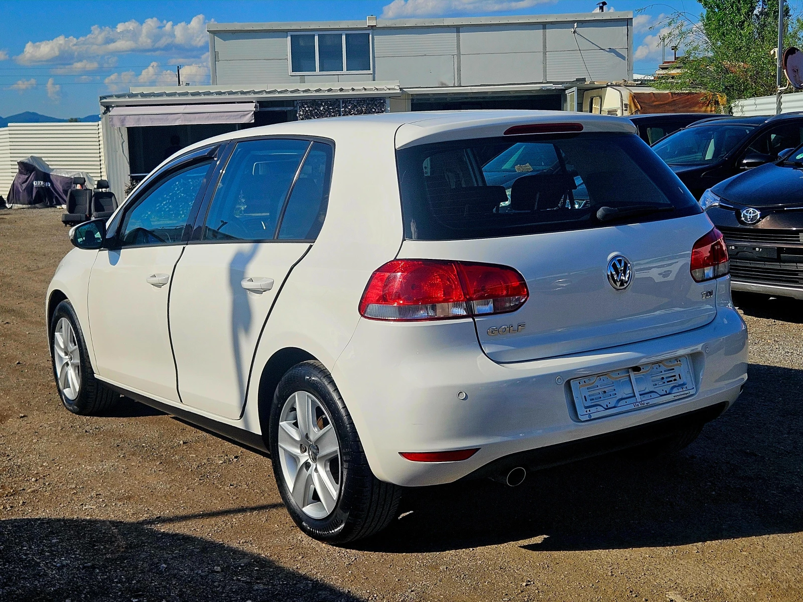 VW Golf 1, 6 TDI-NAVI - изображение 6