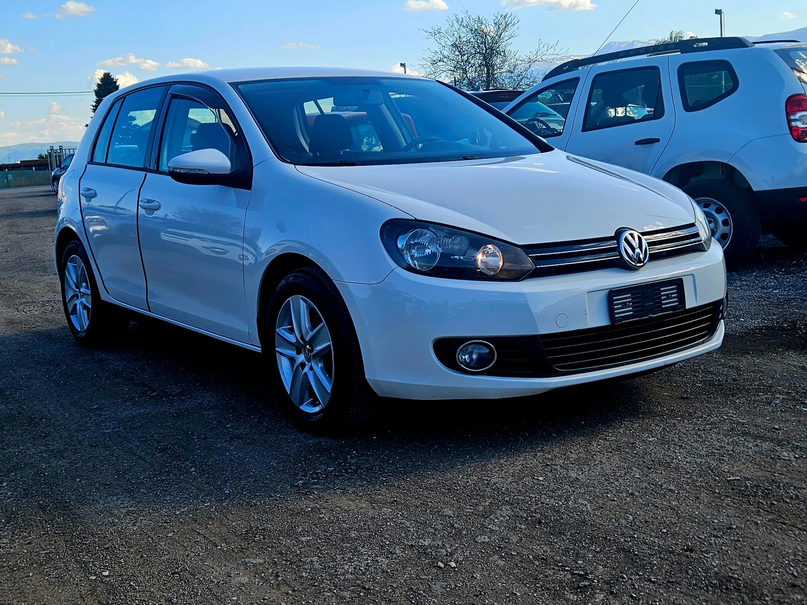 VW Golf 1, 6 TDI-NAVI - изображение 2