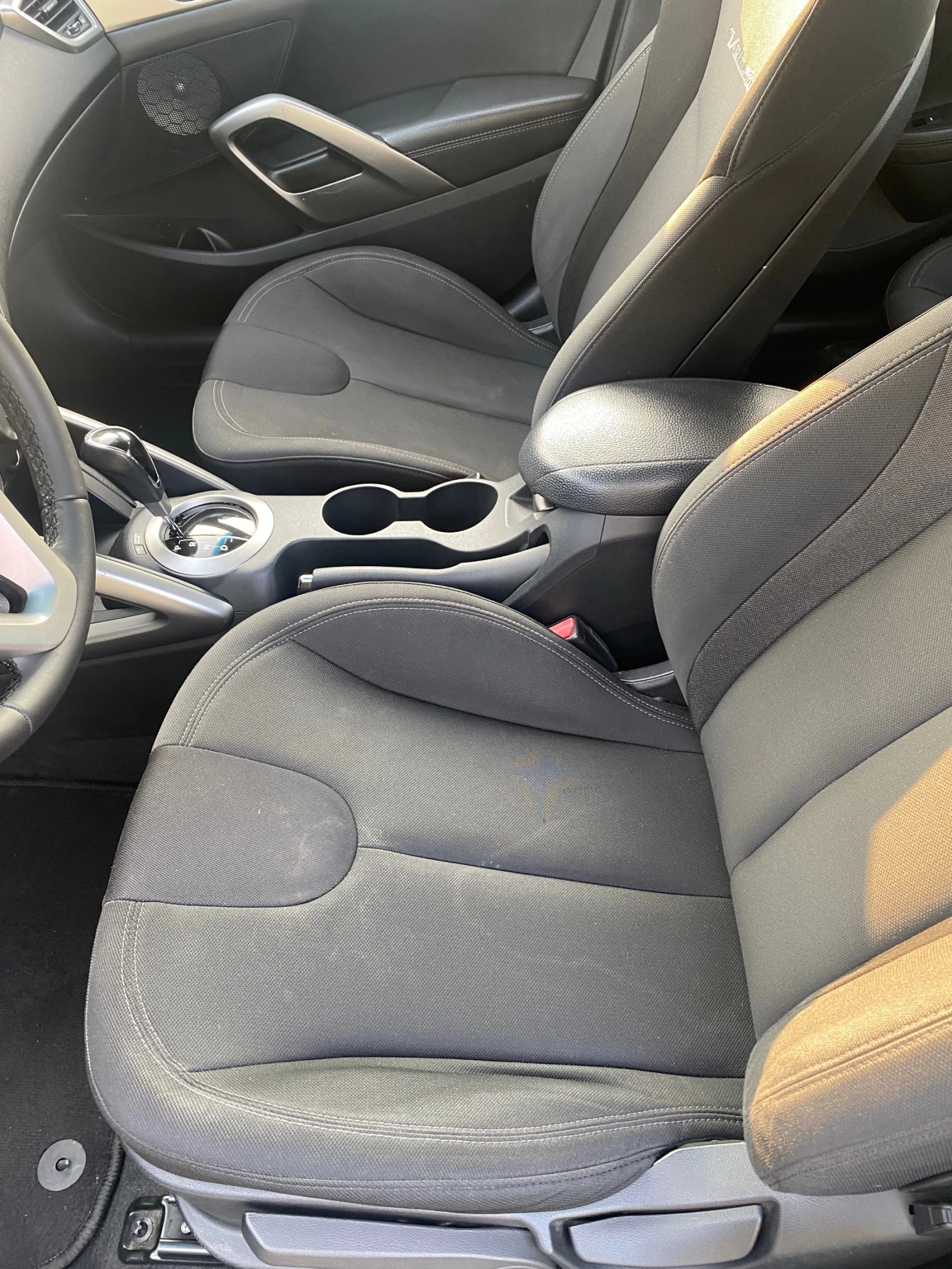 Hyundai Veloster  1, 6   | Mobile.bg   15