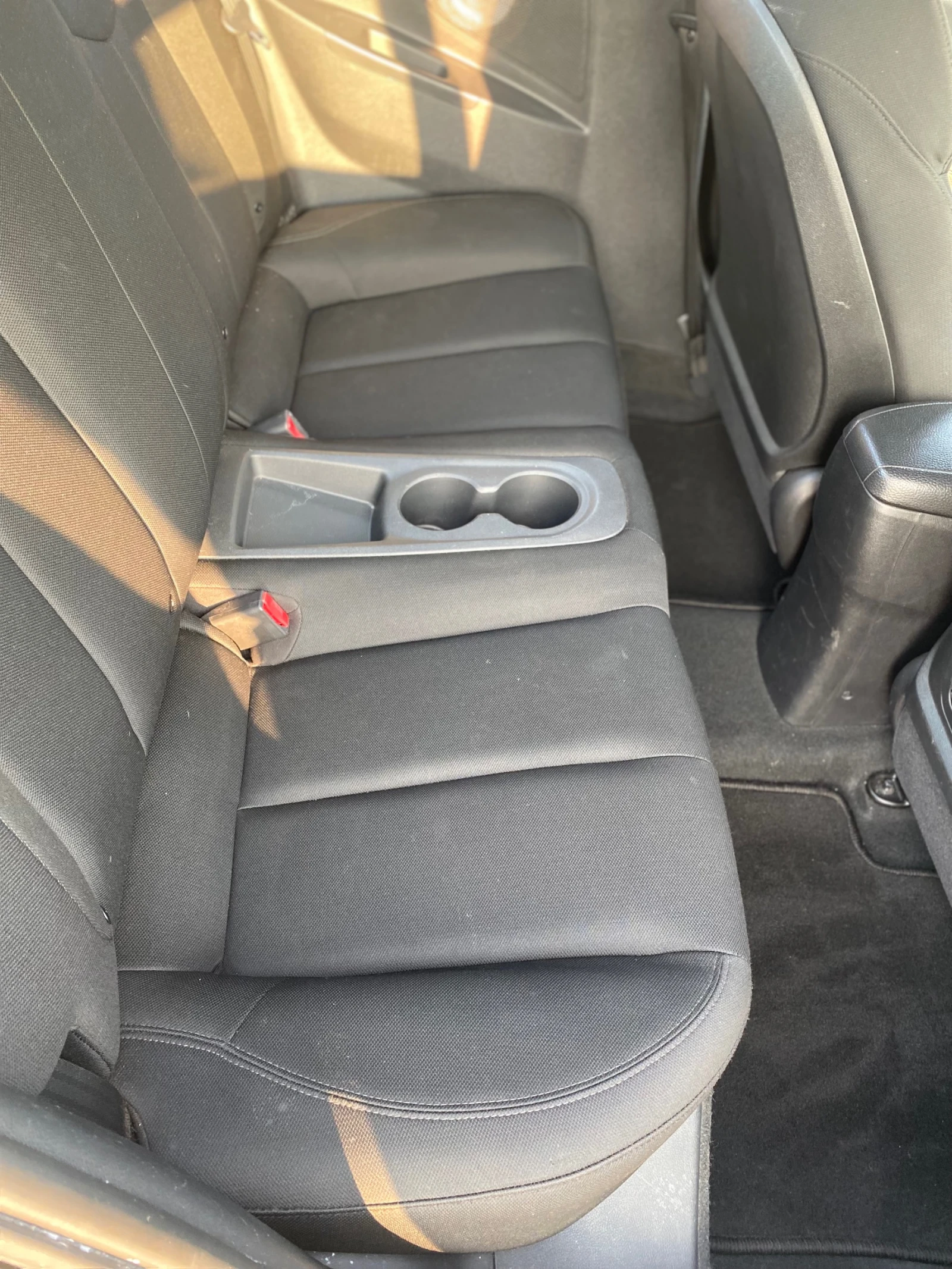 Hyundai Veloster  1, 6   | Mobile.bg   14