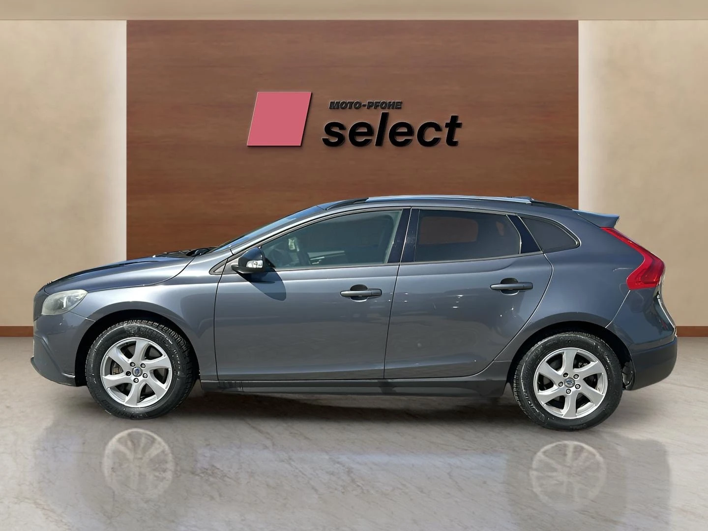 Volvo V40 Cross Country 2.0 D3 - изображение 4