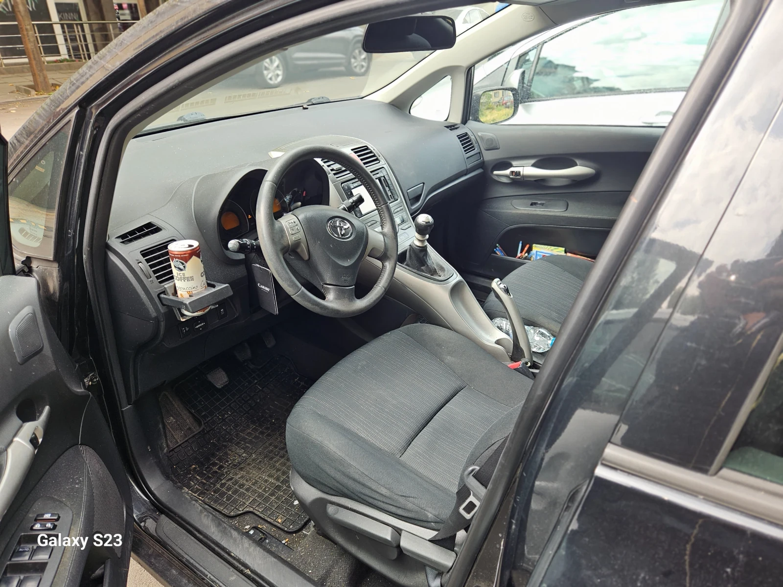 Toyota Auris  - изображение 9