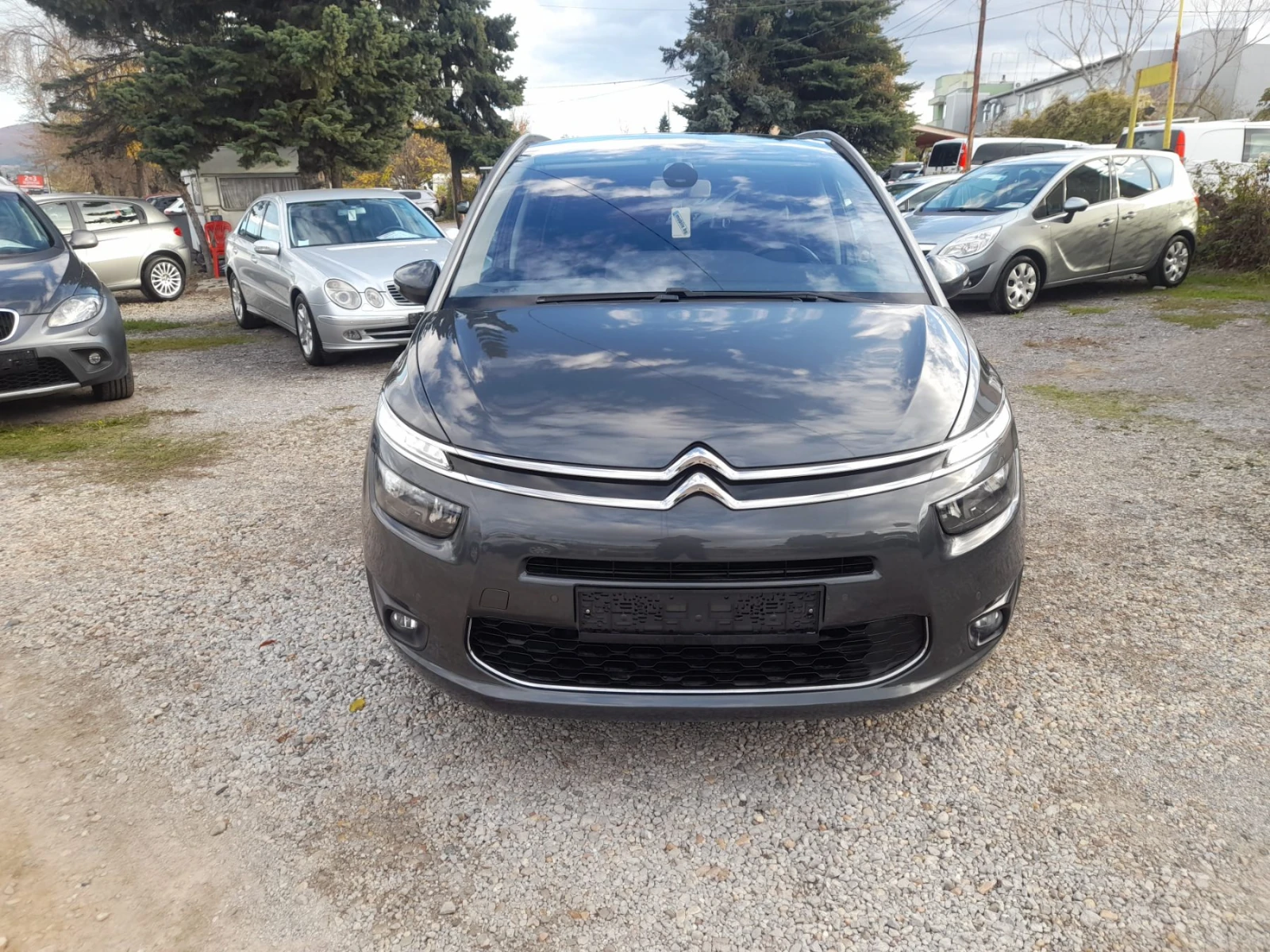 Citroen Grand C4 Picasso 1.6HDI  - изображение 2