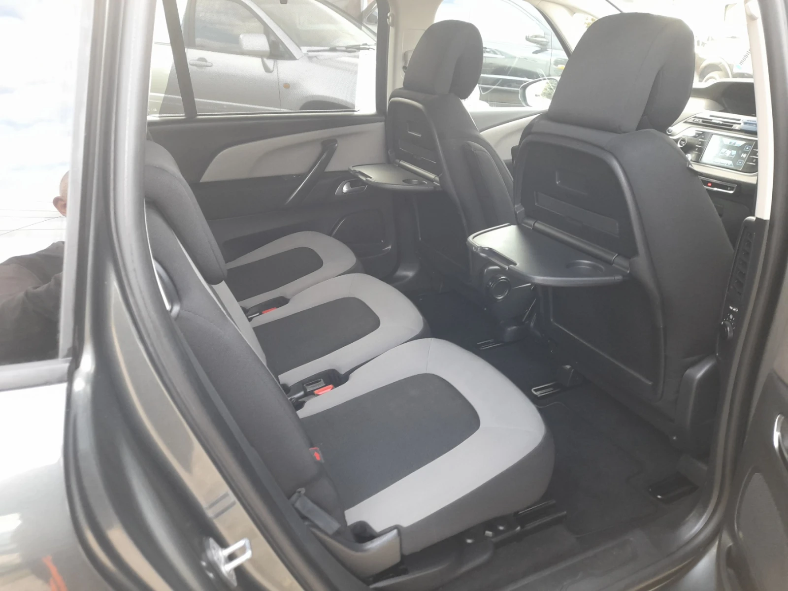 Citroen Grand C4 Picasso 1.6HDI  - изображение 9