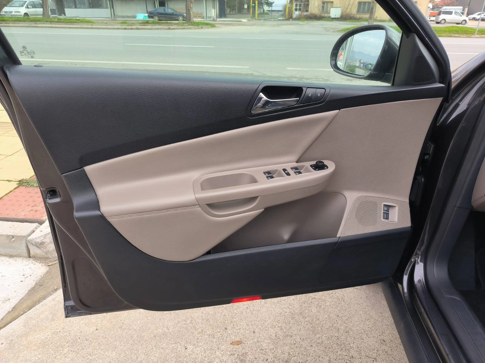 VW Passat 2.0d-Navi-Automat-Podgrev | Mobile.bg   12