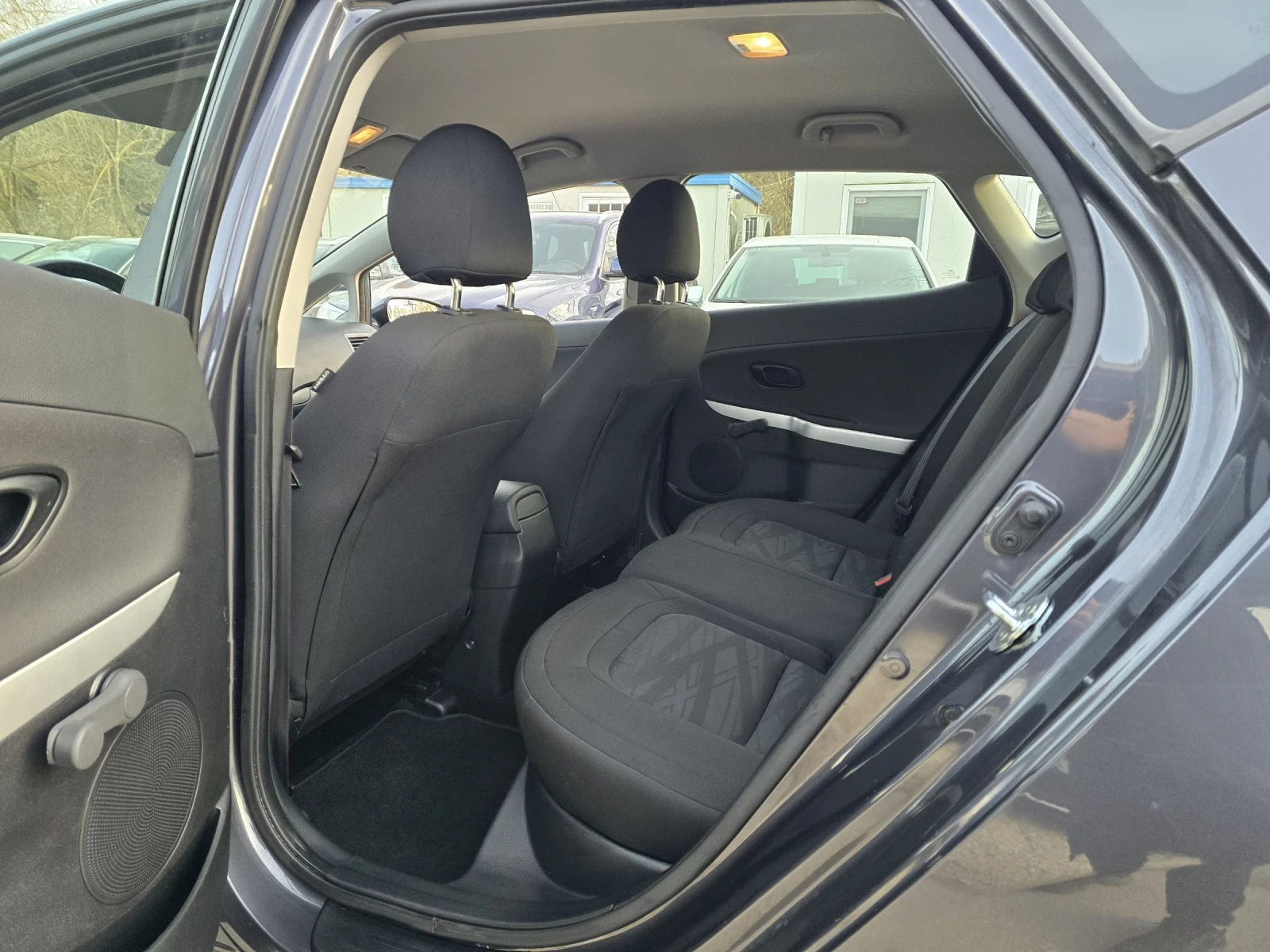 Kia Ceed 1.6d 110�.� ��� ���������  | Mobile.bg � ����������� 12