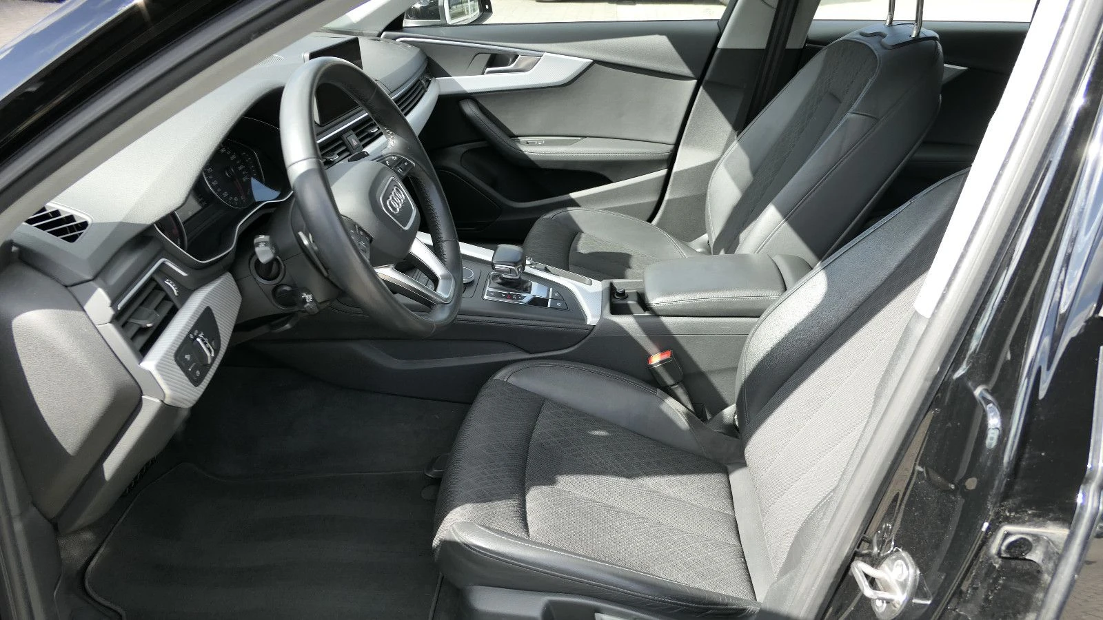 Audi A4 /ГАЗ/Ambient/ - изображение 4