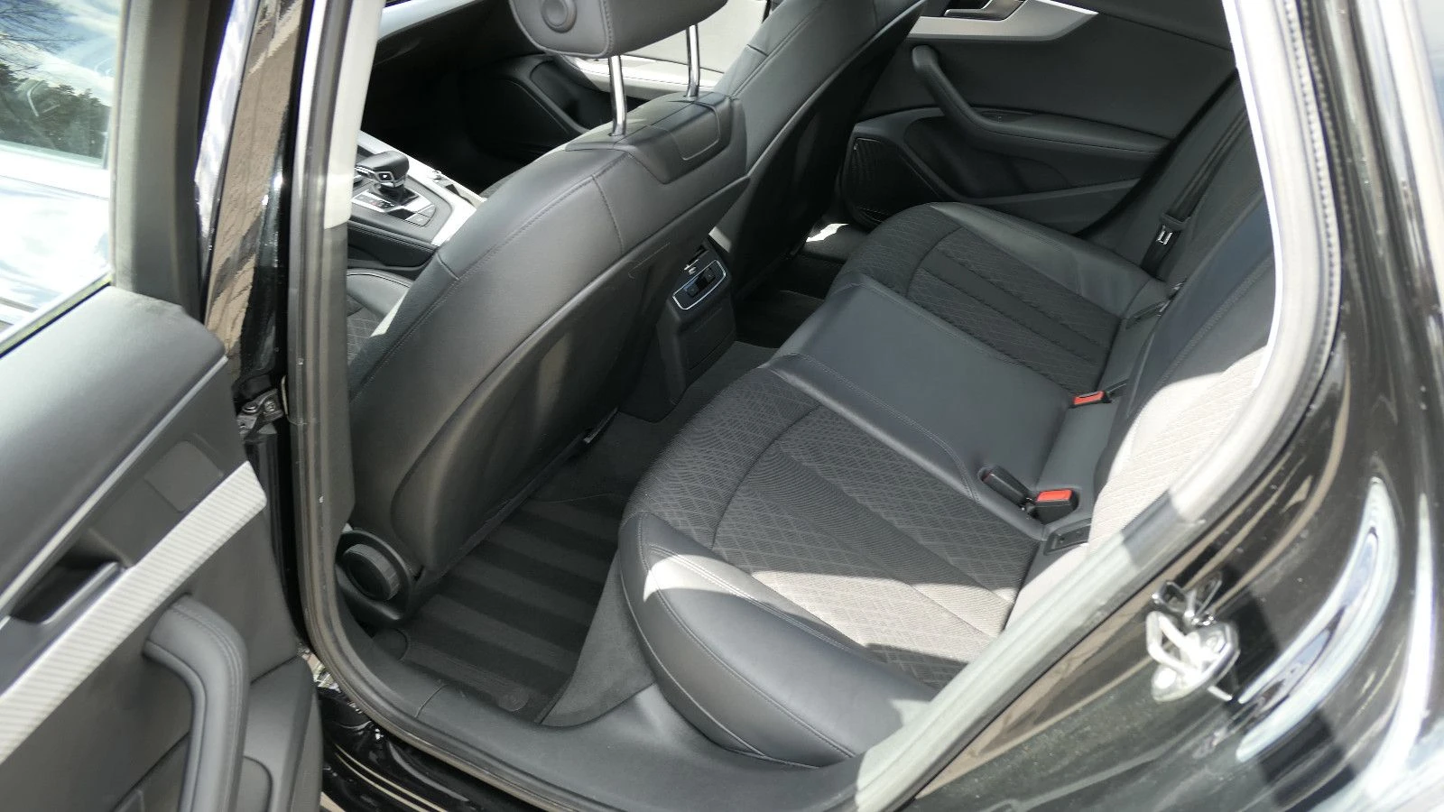 Audi A4 /���/Ambient/ | Mobile.bg � ����������� 15