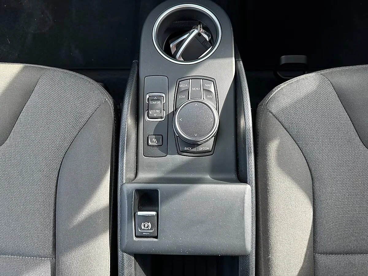 BMW i3 eDrive/170HP/120Ah/CAM/NAVI/LED/878g, снимка 13 - Автомобили и джипове - 53723595