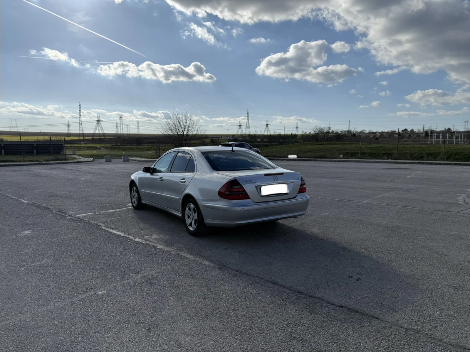 Mercedes-Benz E 270 CDi Avangarde, снимка 4 - Автомобили и джипове - 53750018
