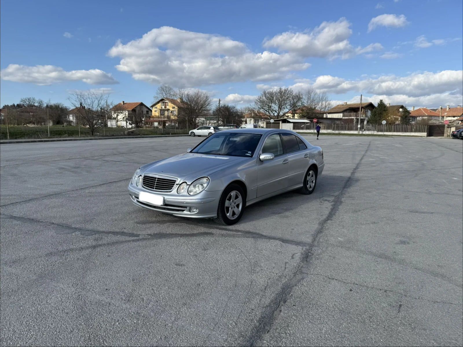 Mercedes-Benz E 270 CDi Avangarde, снимка 2 - Автомобили и джипове - 53750018