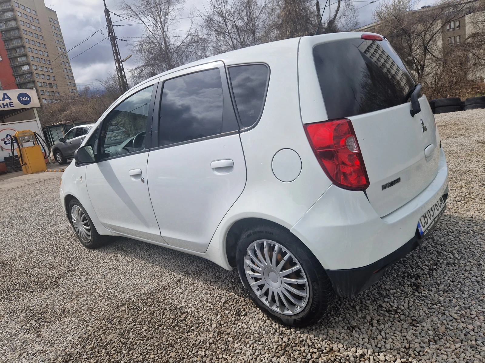 Mitsubishi Colt, снимка 4 - Автомобили и джипове - 53935255