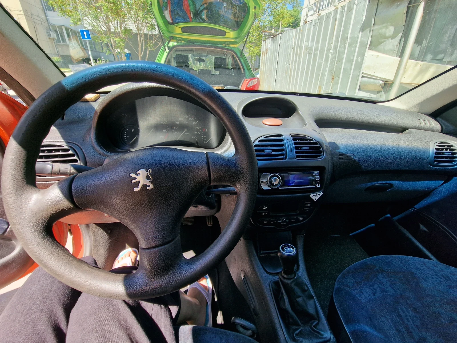 Peugeot 206 парктроник/аудио система/лети джанти, снимка 9 - Автомобили и джипове - 54444704
