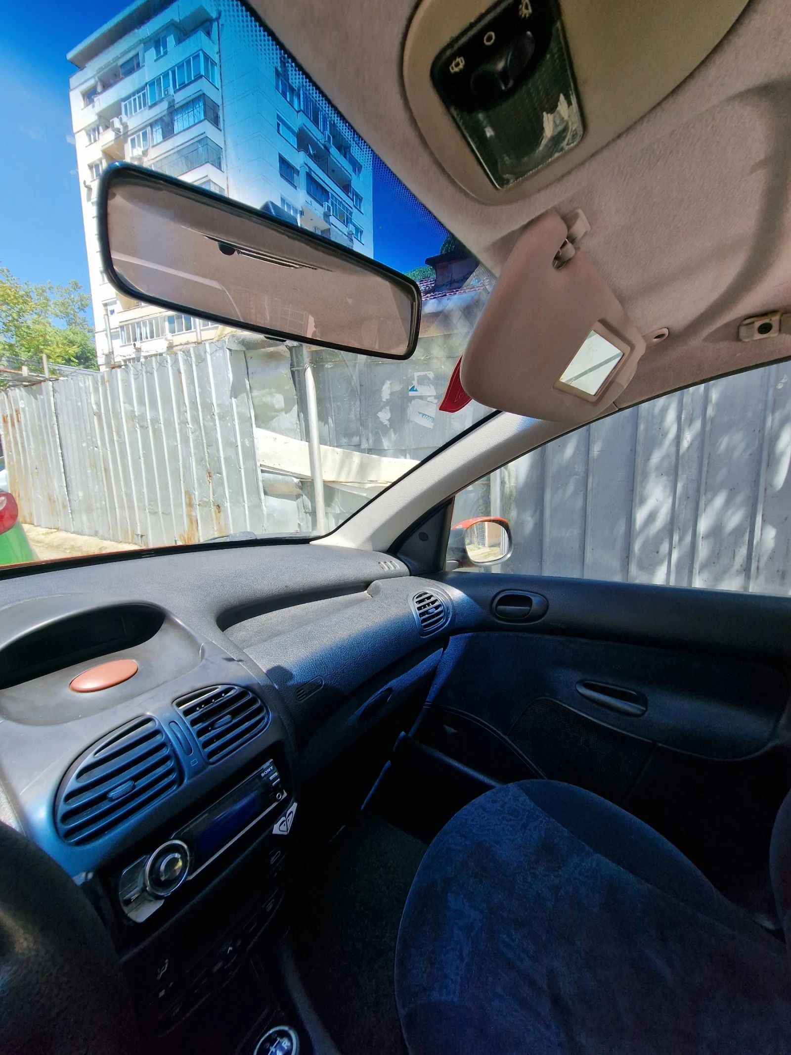 Peugeot 206 парктроник/аудио система/лети джанти, снимка 10 - Автомобили и джипове - 54444704