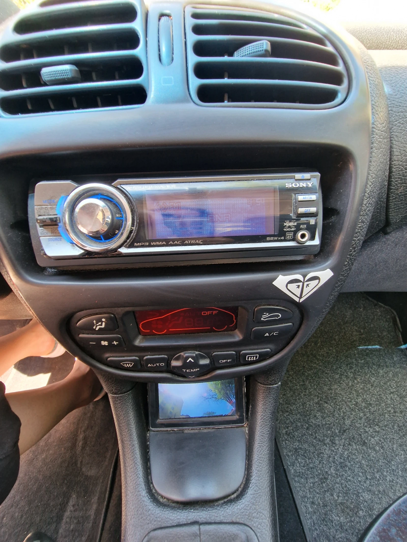 Peugeot 206 парктроник/аудио система/лети джанти, снимка 12 - Автомобили и джипове - 54444704