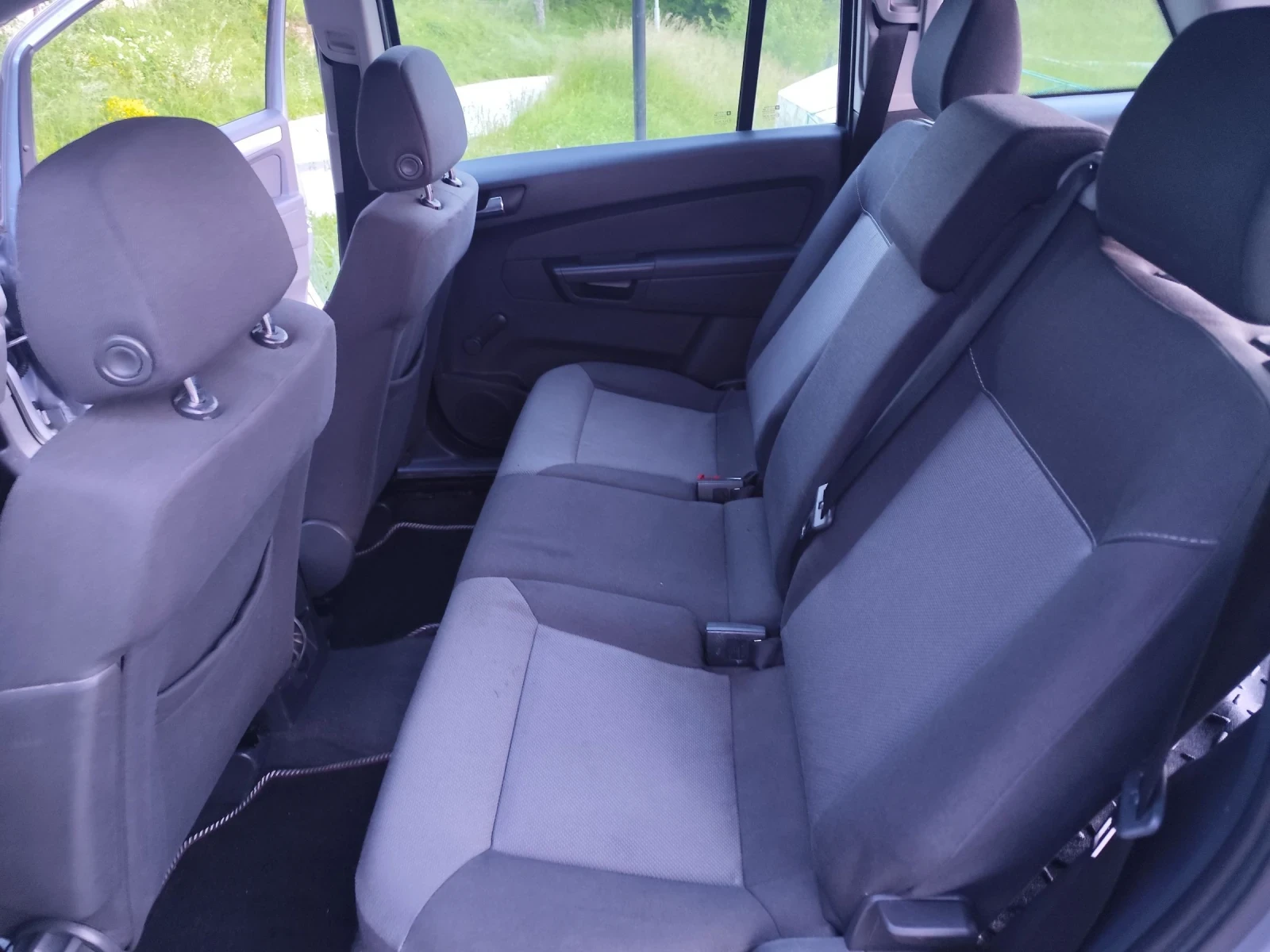 Opel Zafira 1.6i, снимка 9 - Автомобили и джипове - 54783420
