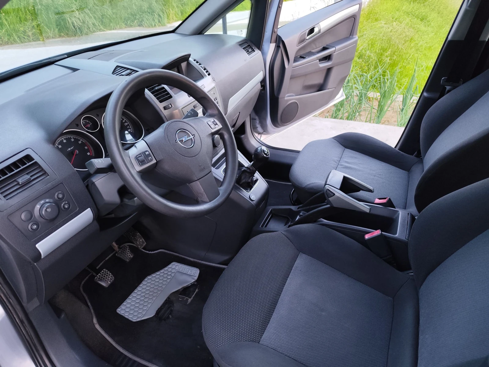 Opel Zafira 1.6i, снимка 6 - Автомобили и джипове - 54783420