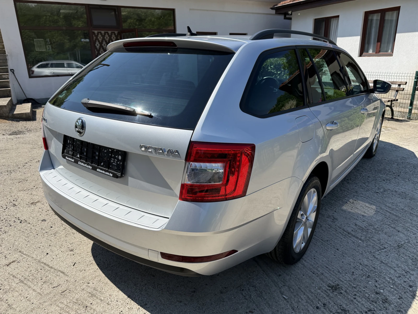 Skoda Octavia 1.6TDI Executive., снимка 4 - Автомобили и джипове - 54818167