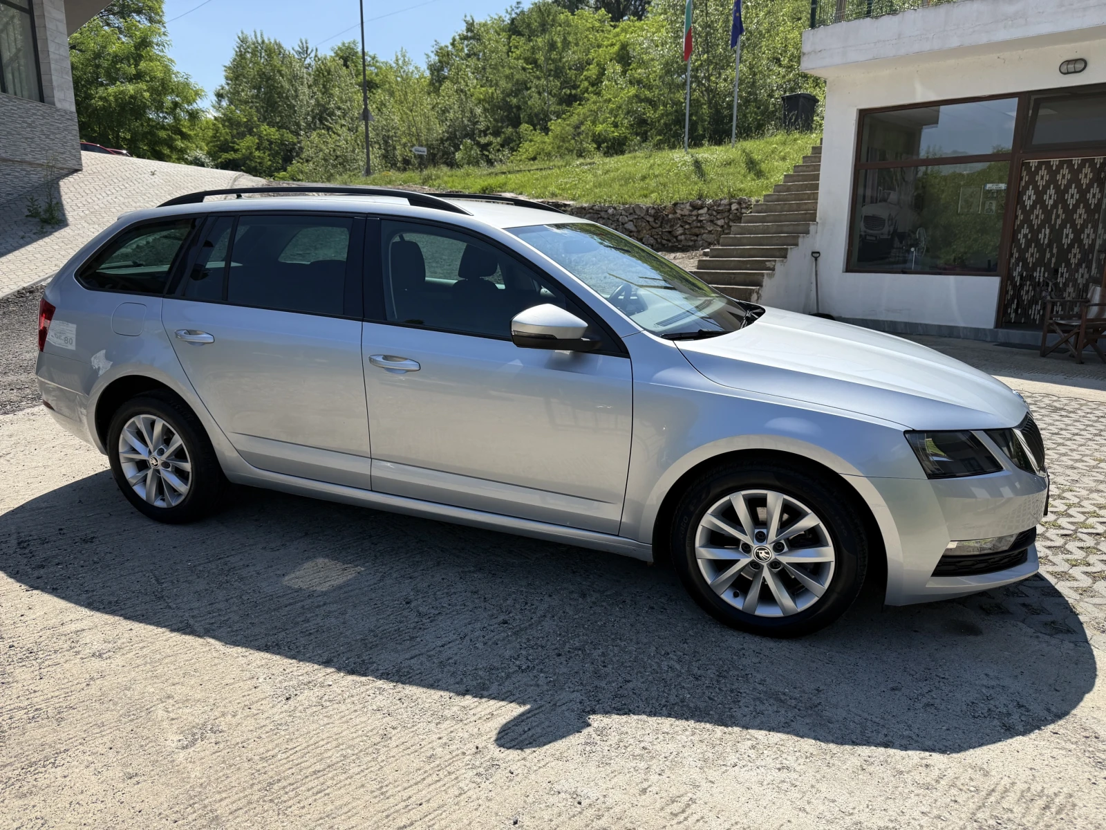 Skoda Octavia 1.6TDI Executive., снимка 3 - Автомобили и джипове - 54818167