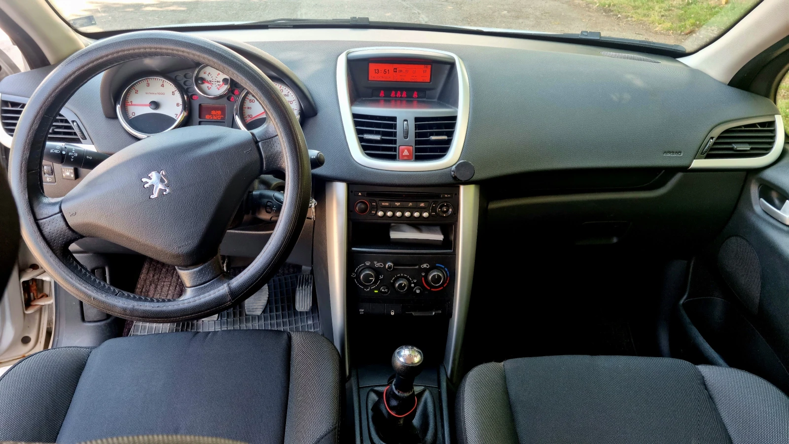 Peugeot 207 1 4 I/ГАЗ%СЕРВИЗНА ИСТОРИЯ , снимка 7 - Автомобили и джипове - 54998003