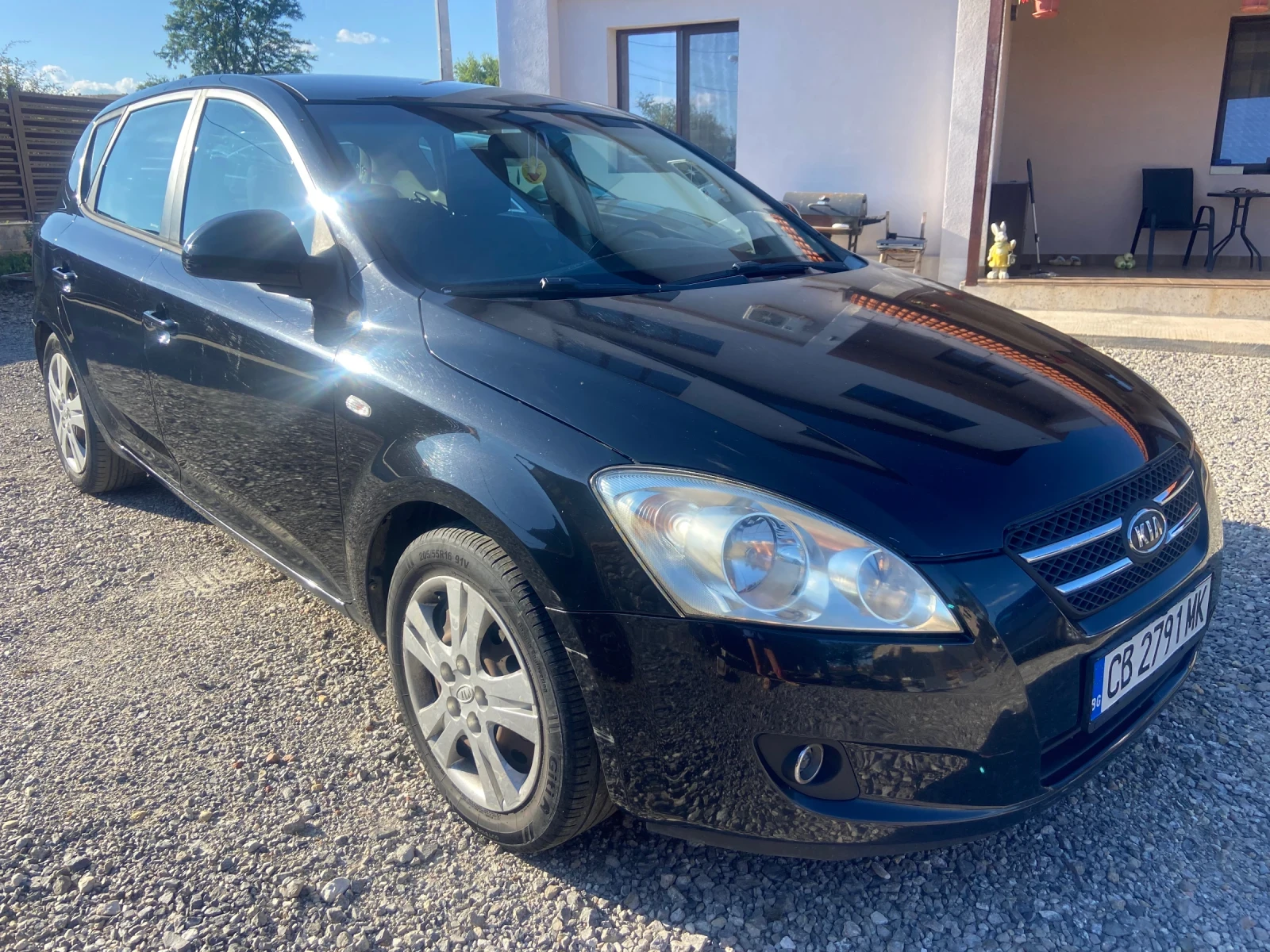 Kia Ceed 1.4, фабрична газ, снимка 3 - Автомобили и джипове - 55385625