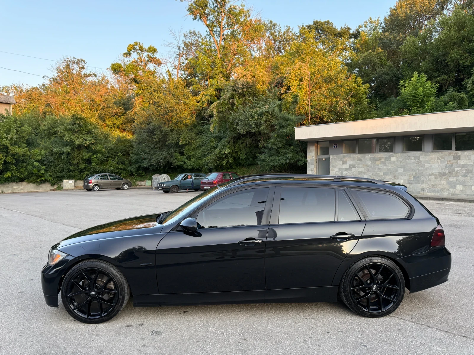 BMW 320, снимка 5 - Автомобили и джипове - 55619382