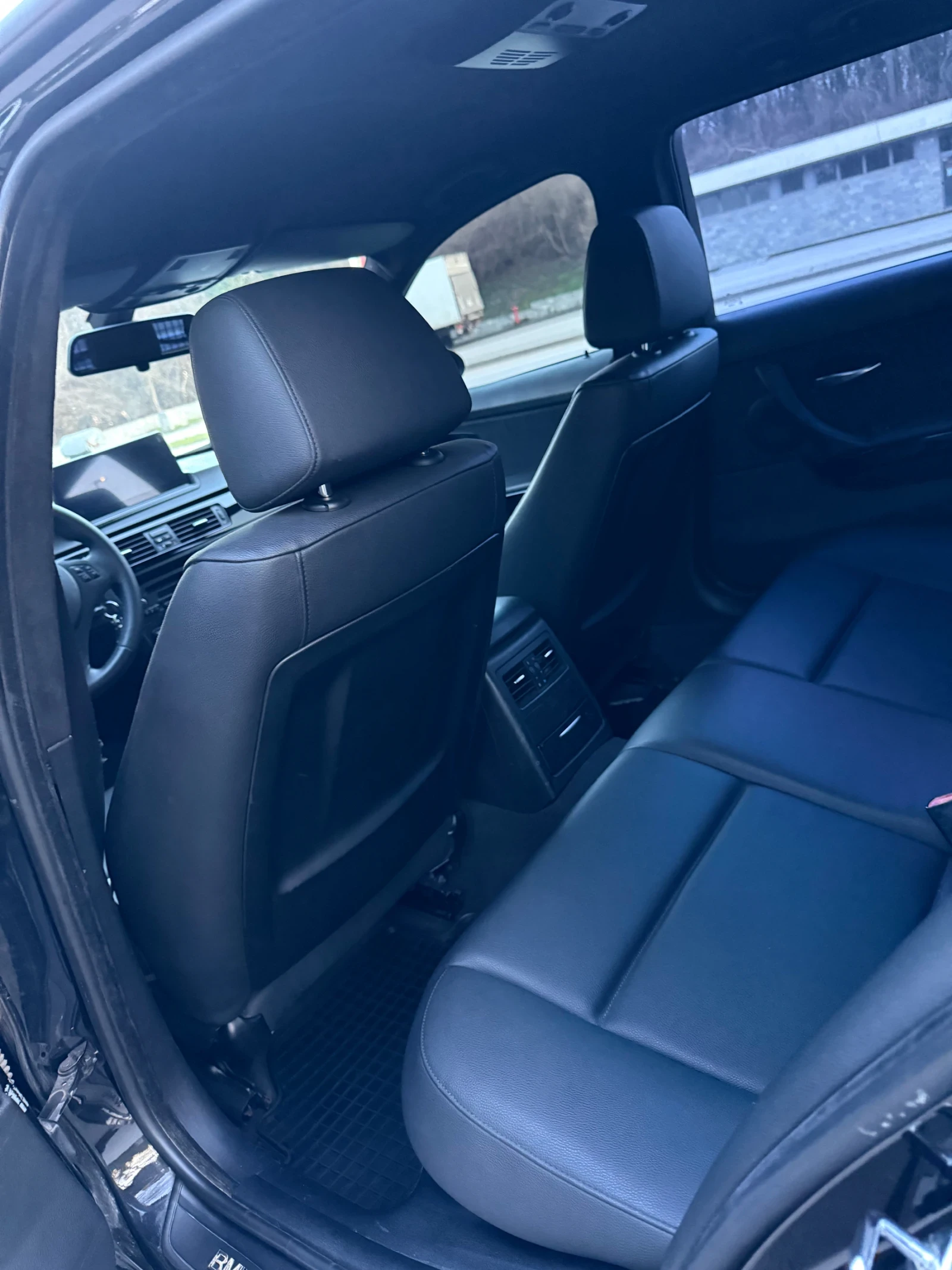 BMW 320, снимка 11 - Автомобили и джипове - 55619382