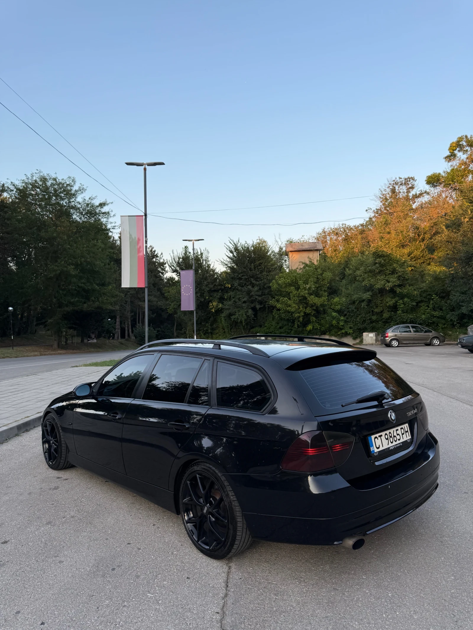 BMW 320, снимка 7 - Автомобили и джипове - 55619382