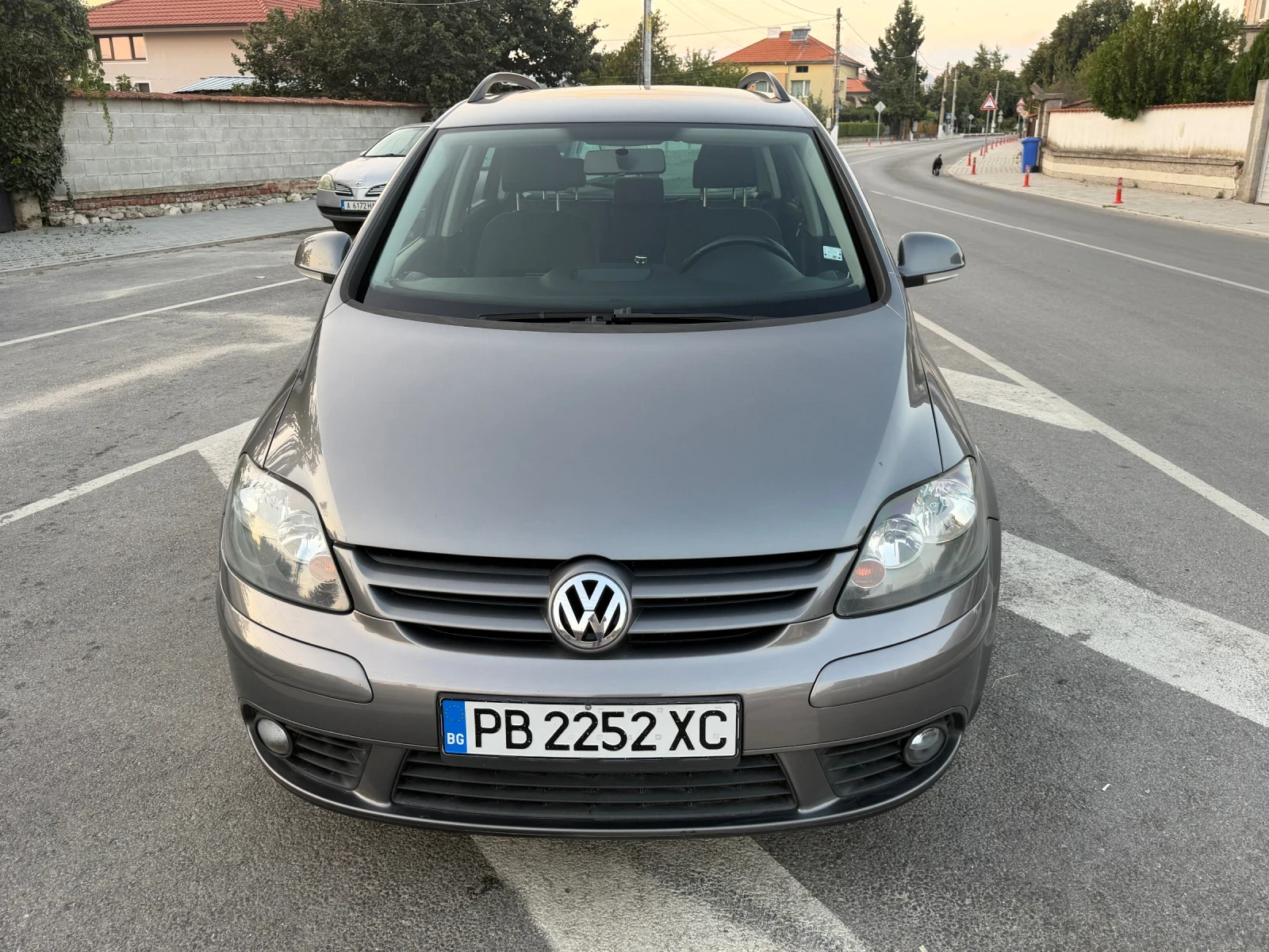 VW Golf Plus 1.6-102k.c Бензин /Газ, снимка 5 - Автомобили и джипове - 55630506