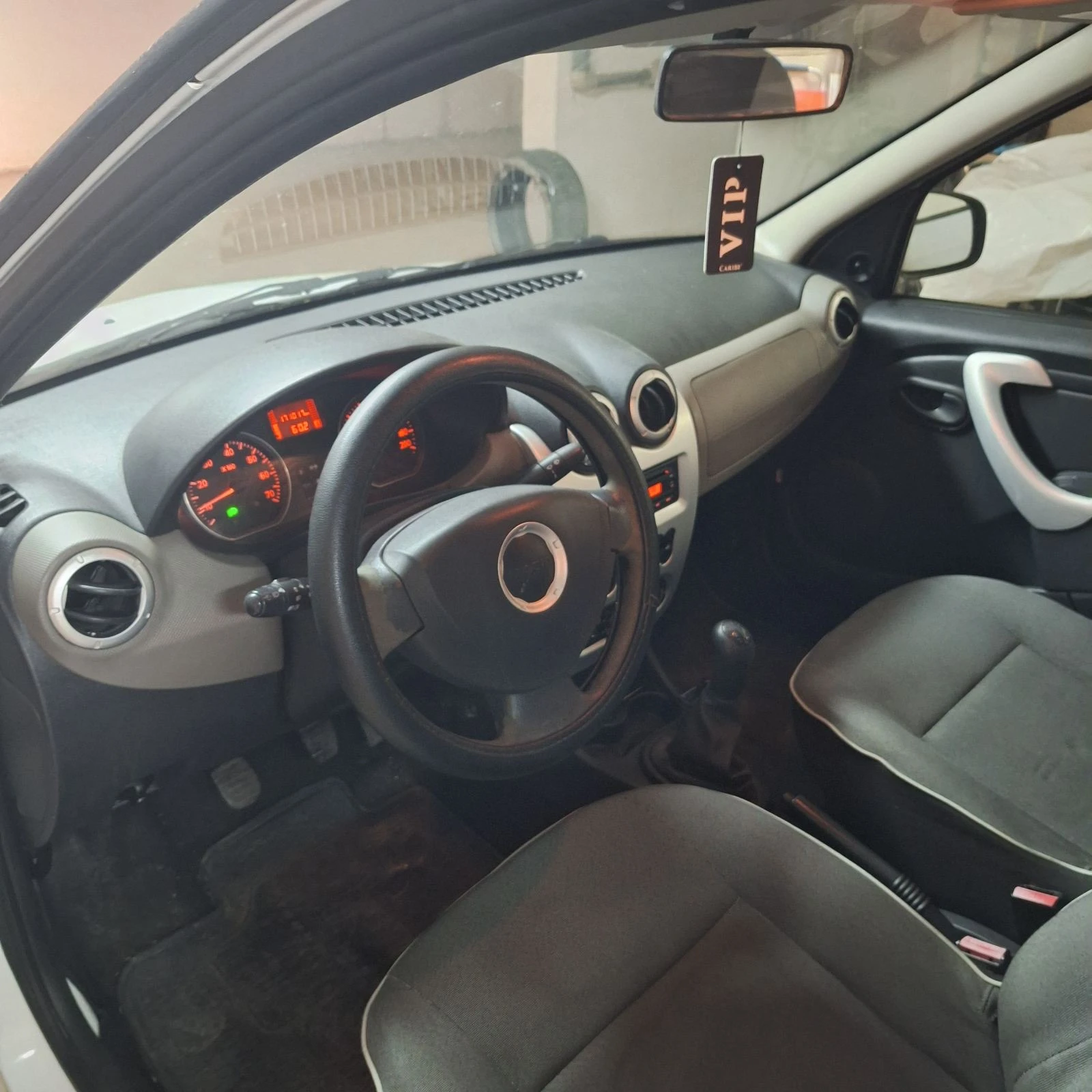 Dacia Logan, снимка 7 - Автомобили и джипове - 56115400