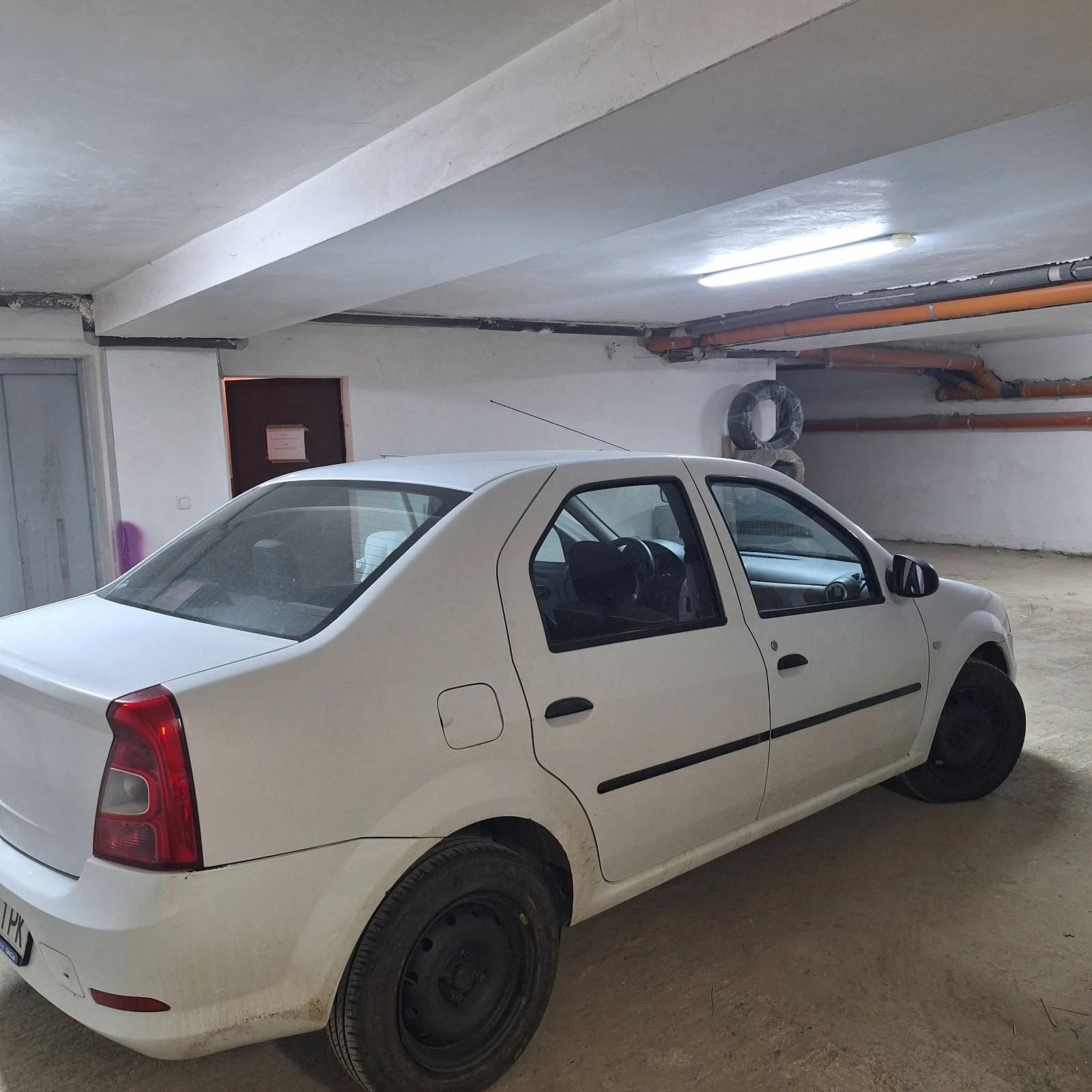 Dacia Logan, снимка 4 - Автомобили и джипове - 56115400