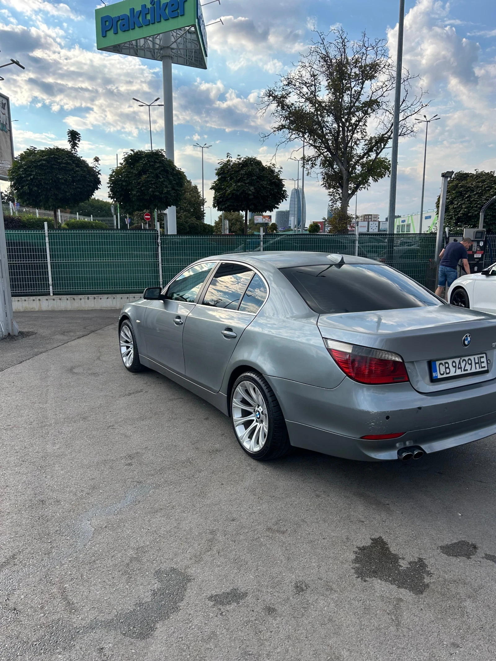BMW 530, снимка 4 - Автомобили и джипове - 56156019