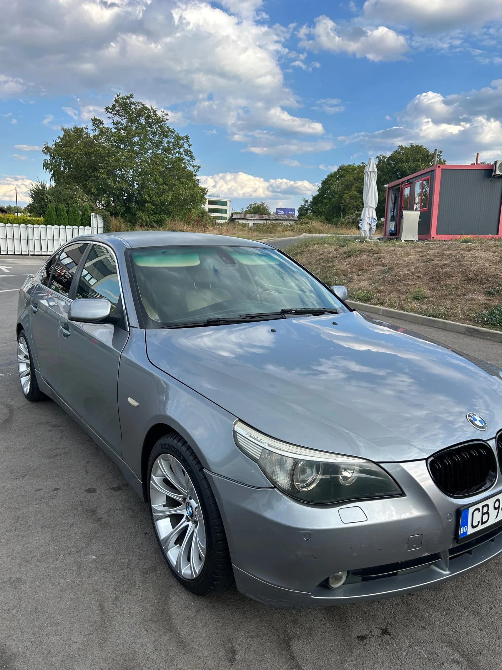 BMW 530, снимка 6 - Автомобили и джипове - 56156019