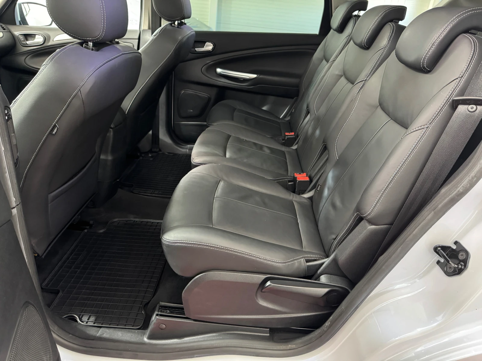 Ford S-Max 2.0 i 203 к.с. | TITANIUM | 139.000 km, снимка 16 - Автомобили и джипове - 56334464