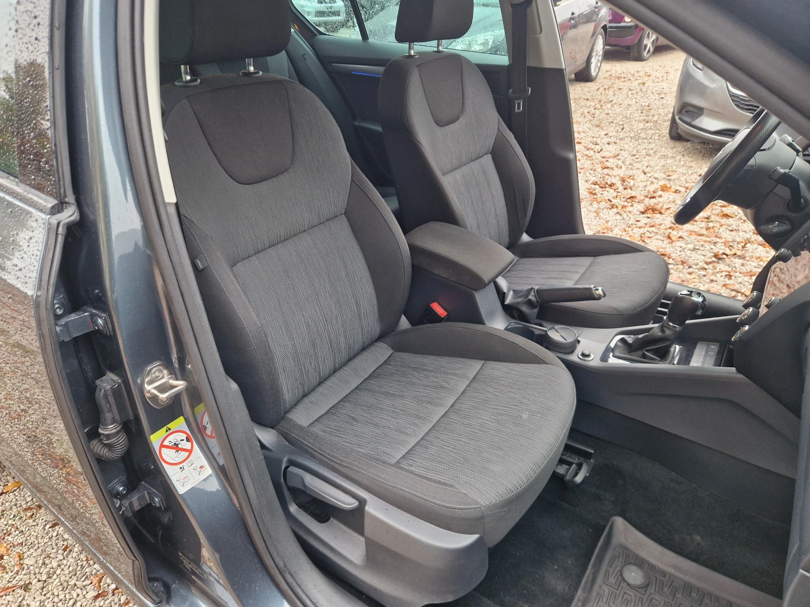Skoda Octavia 2.0tdi, снимка 13 - Автомобили и джипове - 56735012