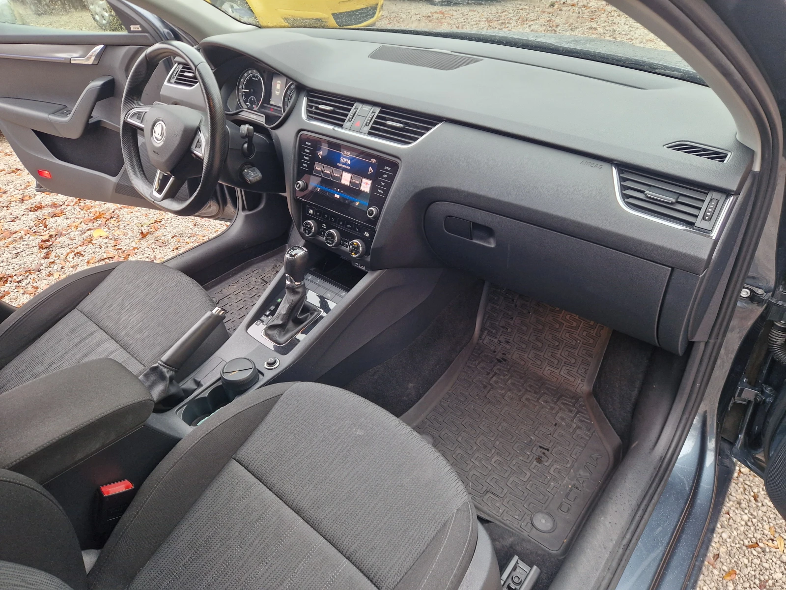 Skoda Octavia 2.0tdi, снимка 12 - Автомобили и джипове - 56735012