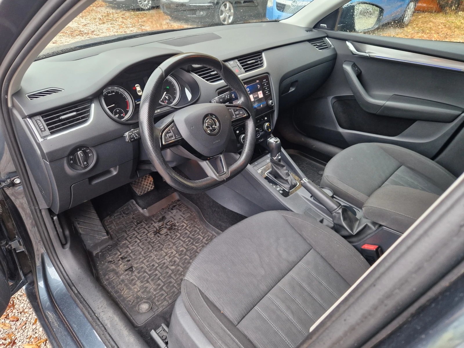 Skoda Octavia 2.0tdi, снимка 10 - Автомобили и джипове - 56735012
