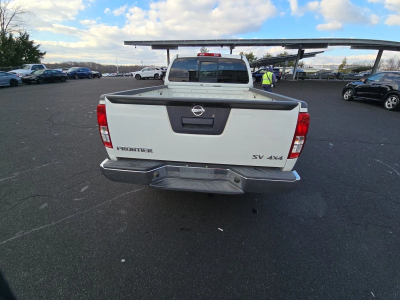 Nissan Frontier SV Extended Cab Long Bed, снимка 5 - Автомобили и джипове - 48337832