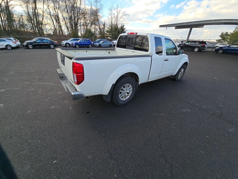 Nissan Frontier SV Extended Cab Long Bed, снимка 4 - Автомобили и джипове - 48337832